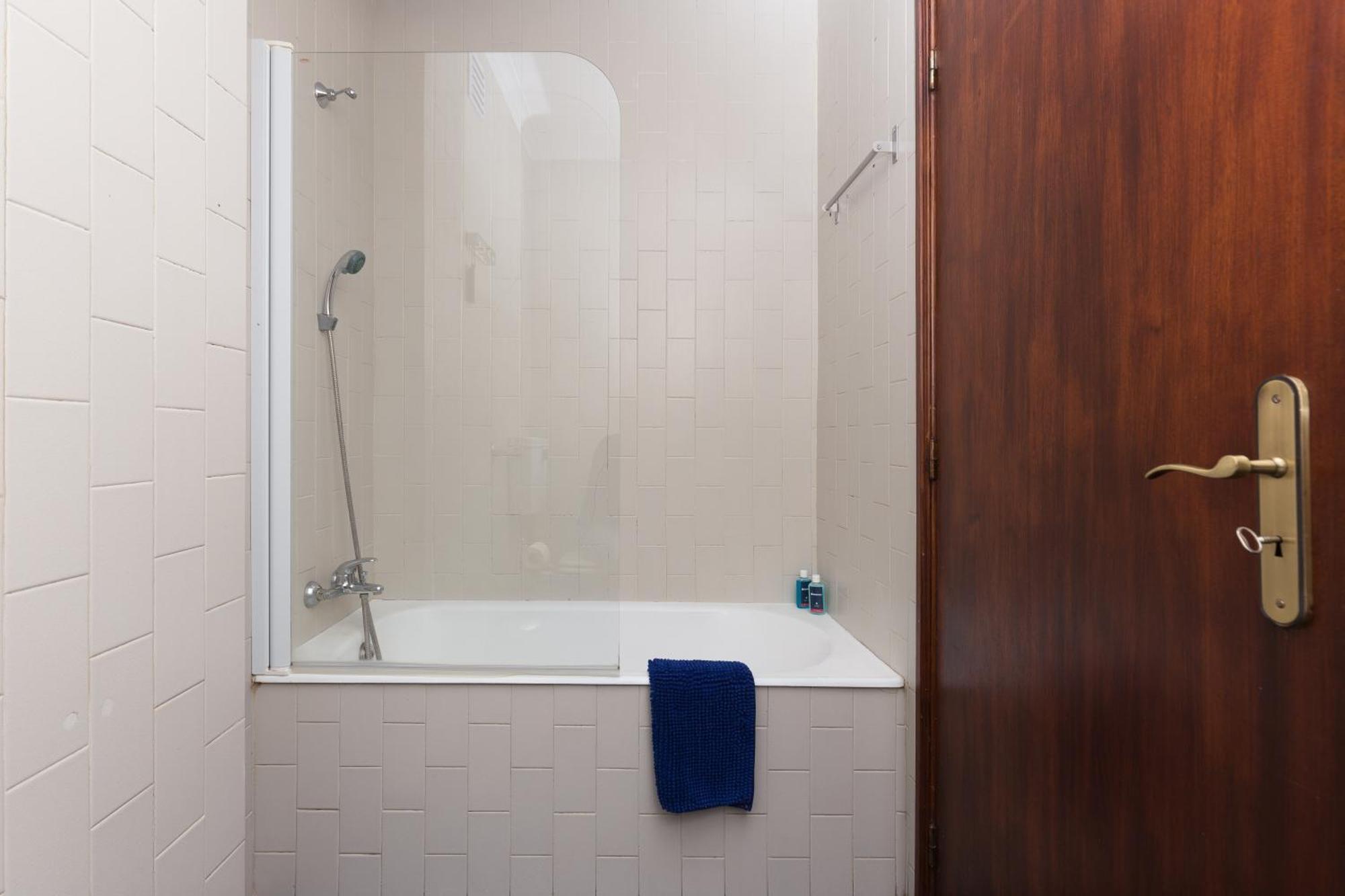 Appartement Host Wise - Comfy Bright Flats With Netflix à OOporto Chambre photo