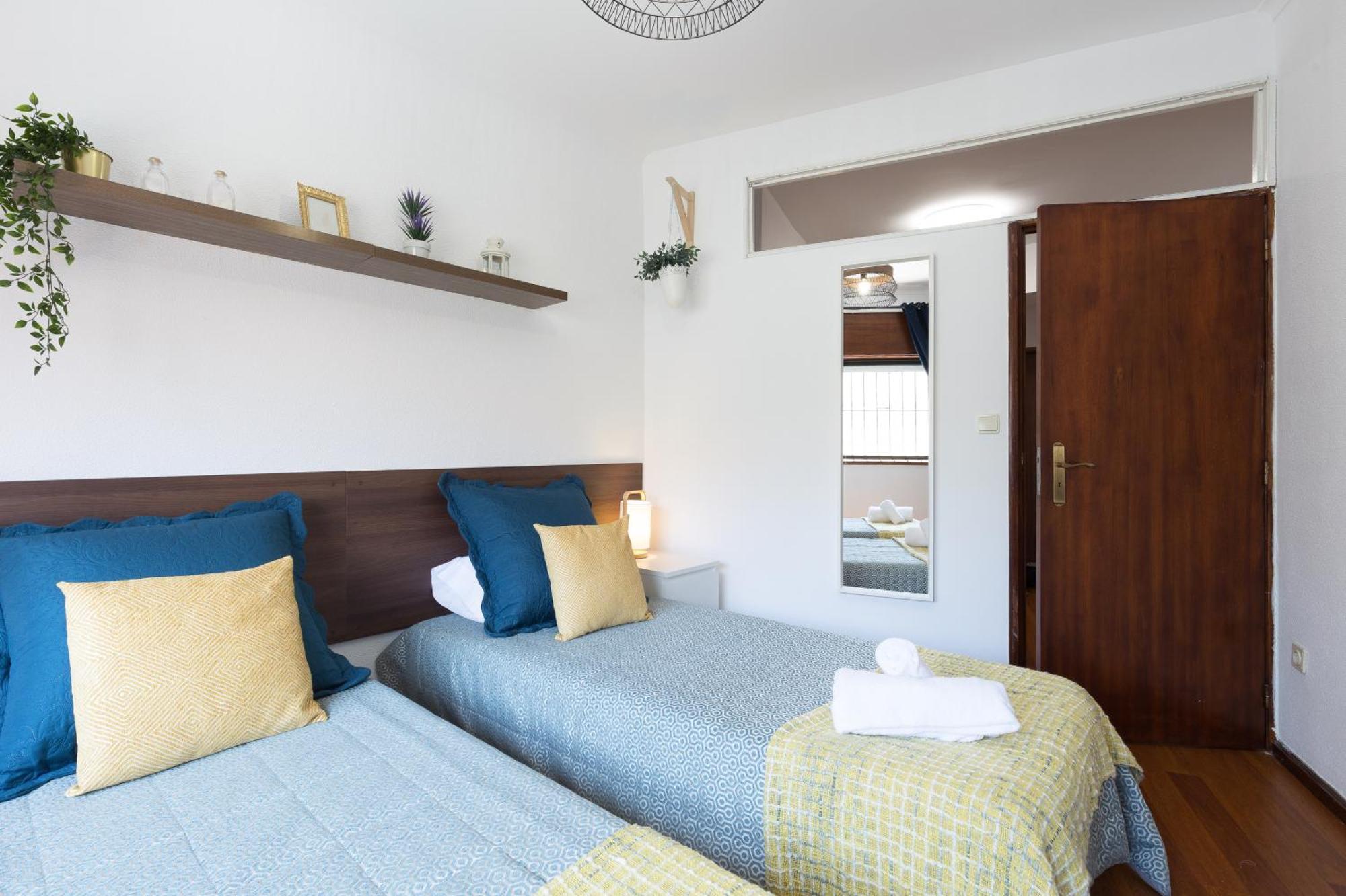 Appartement Host Wise - Comfy Bright Flats With Netflix à OOporto Chambre photo